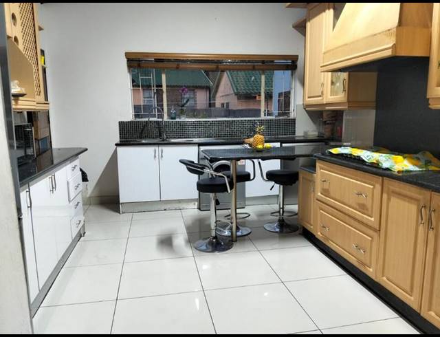 3 BEDROOM HOUSE FOR SALE IN GLEN MARAIS